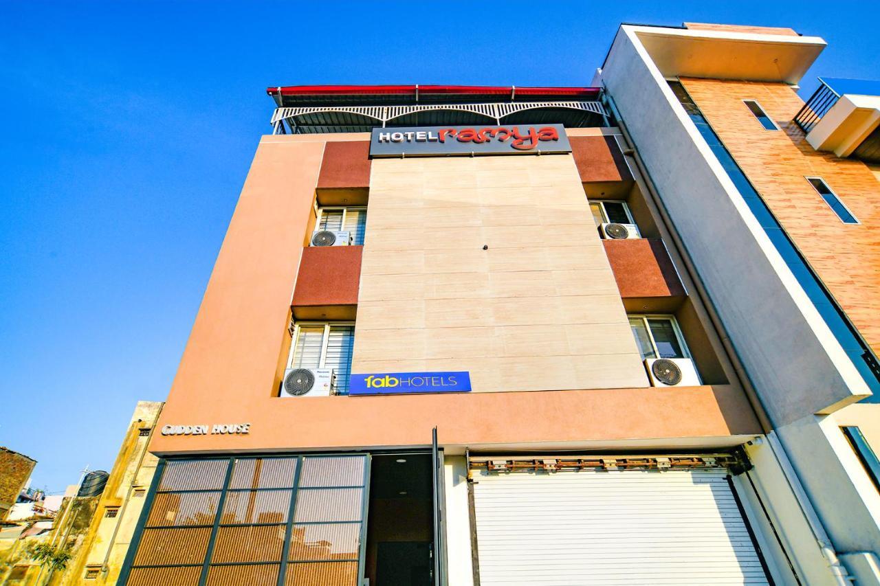 Fabhotel Ramya Индаур Экстерьер фото